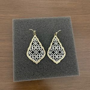 Kendra Scott Addie Gold Drop Earrings in Silver Filigree Mix